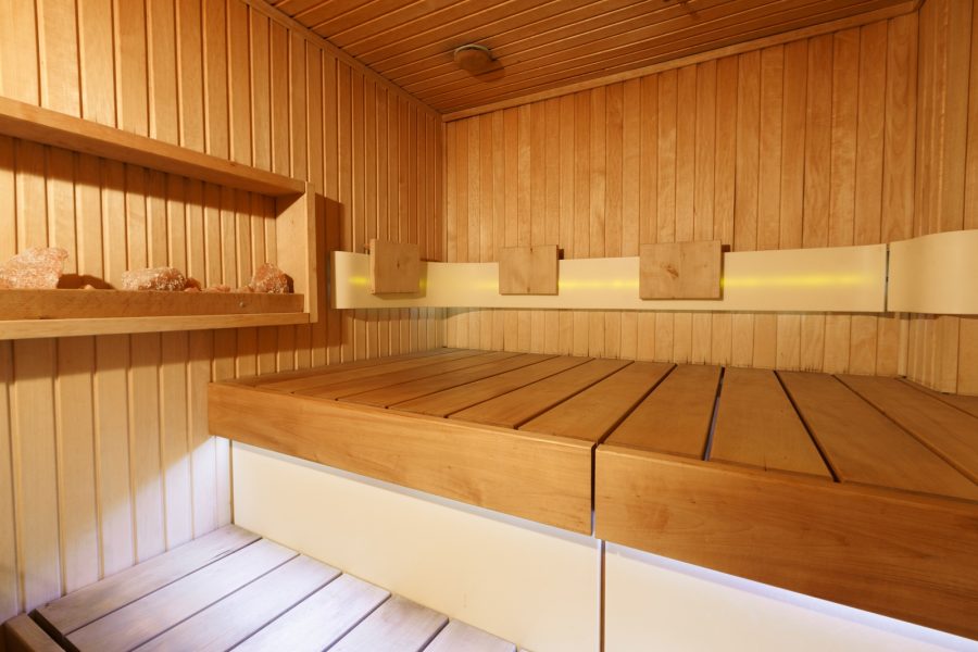 interior-of-wooden-sauna-P9VHATW